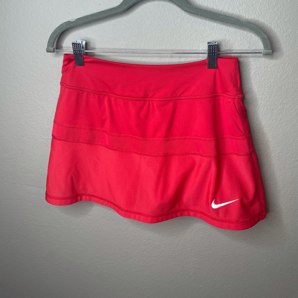 Nike women’s skort small